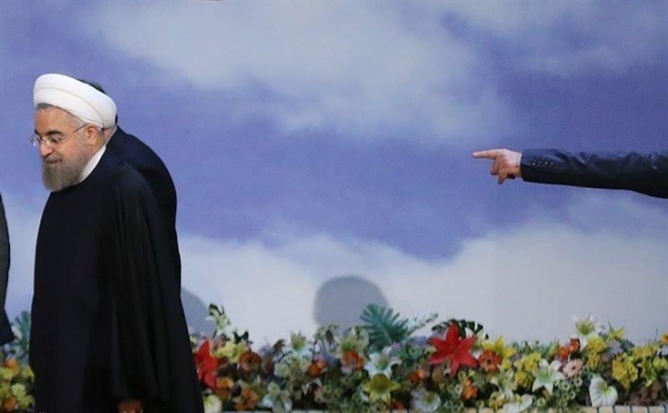 حامیان دیروز روحانی خواستار استعفای دولت شدند/ دولت را زمینگیر کردند، حالا شعار عبور از روحانی میدهند/ اصلاحطلبان از مردم عذرخواهی کنند مدعیان اصلاحات که در انتخابات ریاست جمهوری 92 و 96 تمامقد از روحانی حمایت کردند و بر صدر تا ذیل پستهای مدیریتی دولت تدبیر و امید چنبره زدند و به عبارتی شیره دولت را کشیده و آن را زمینگیر کردند، امروز به رئیسجمهور مورد حمایتشان پیشنهاد میدهند که استعفا دهد!