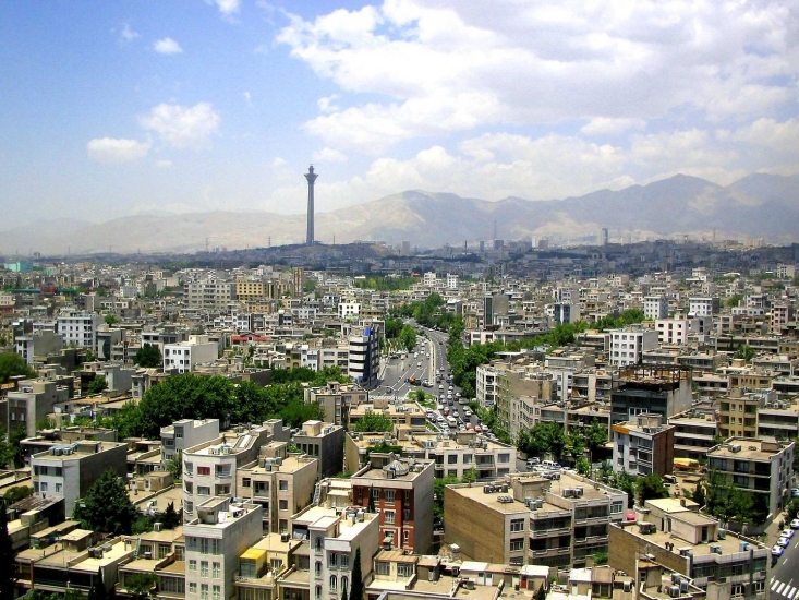 سقوط قدرت خرید مسکن به پایینترین سطح در سه دهه اخیر/ آیا روحانی پاسخگوی وضعیت سخت معیشتی کارگران خواهد بود؟ بر اثر گرانی مسکن در دولت آقای روحانی، قدرت خرید مسکن قشر کارگر به پایینترین سطح سه دهه اخیر خود سقوط کرده است.