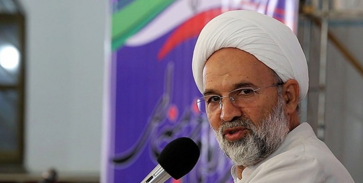 حجت‌الاسلام قاسم روانبخش گفت: روحانی سال ۹۶ می‌گفت اگر رئیسی رأی بیاورد حتماً جنگ خواهد شد؛ با شعار نه به جنگ رأی آوردند، اما حالا می‌گویند در شرایط جنگی هستیم.

